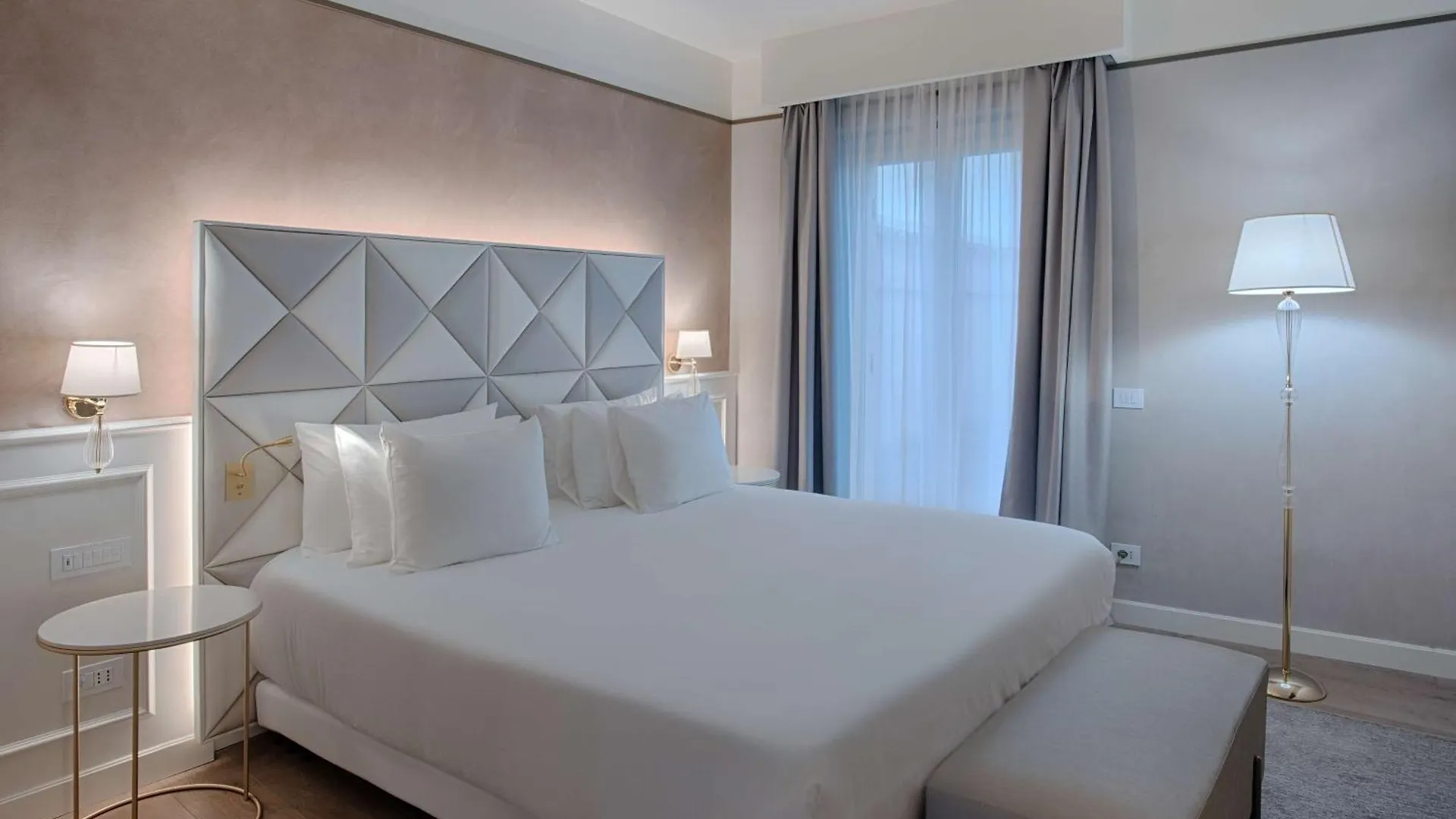 Nh Collection Palazzo Verona 5*,  Italy