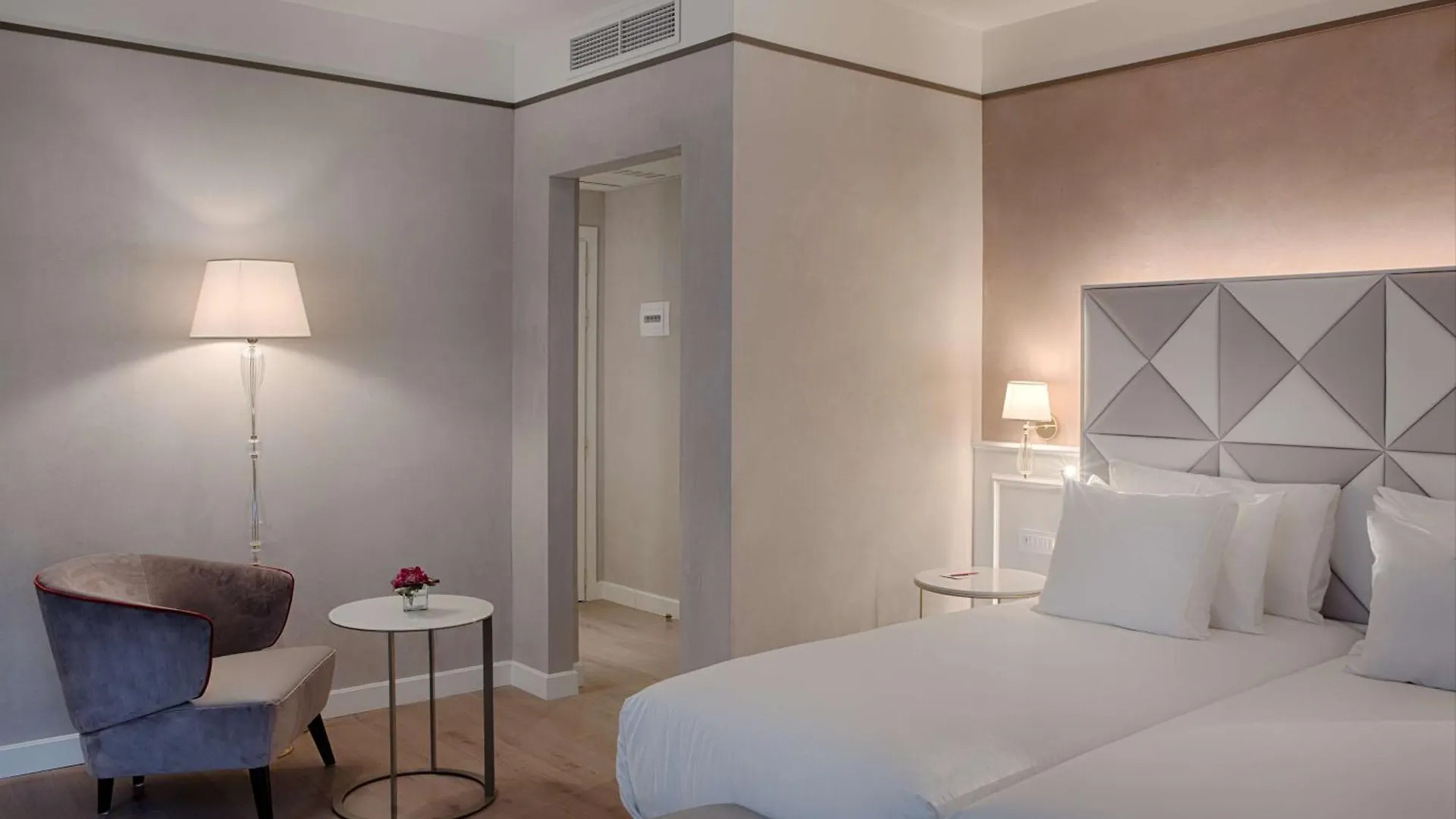 Nh Collection Palazzo Verona 5*,  Italy
