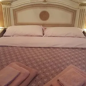 Panzió In Arena L' Opera