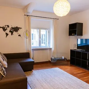 Domus - Accogliente Residenza Rocchetto A 25mt Da Piazza Erbe Appartement