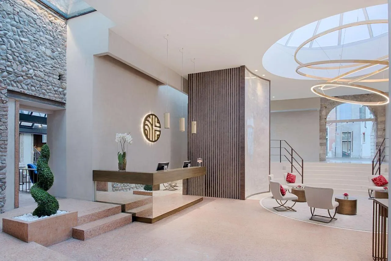 Nh Collection Palazzo Verona 5*,  Italy
